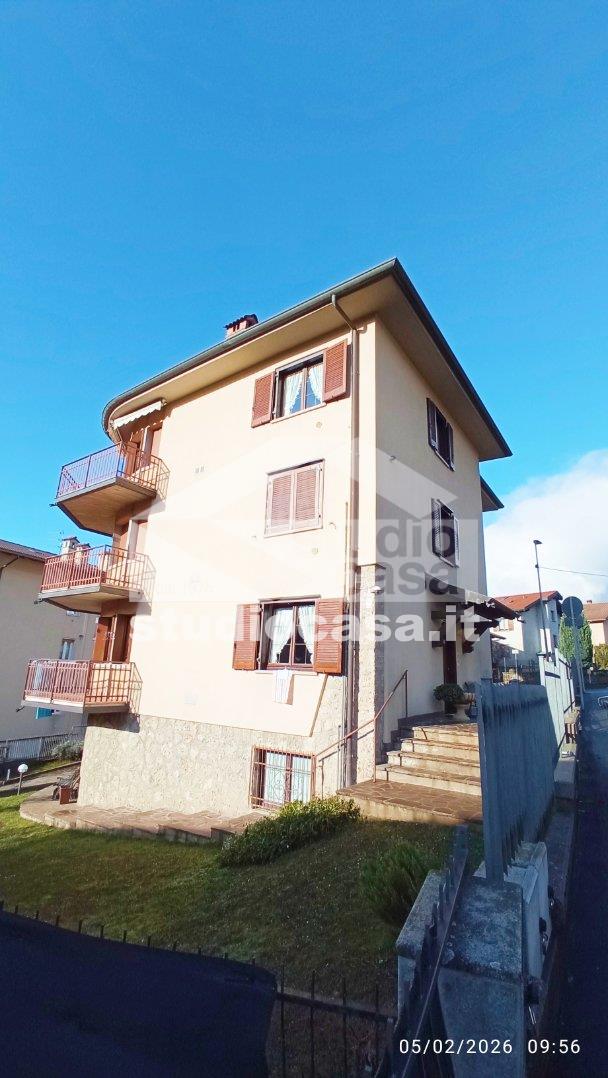 Appartamento in vendita a Rovetta