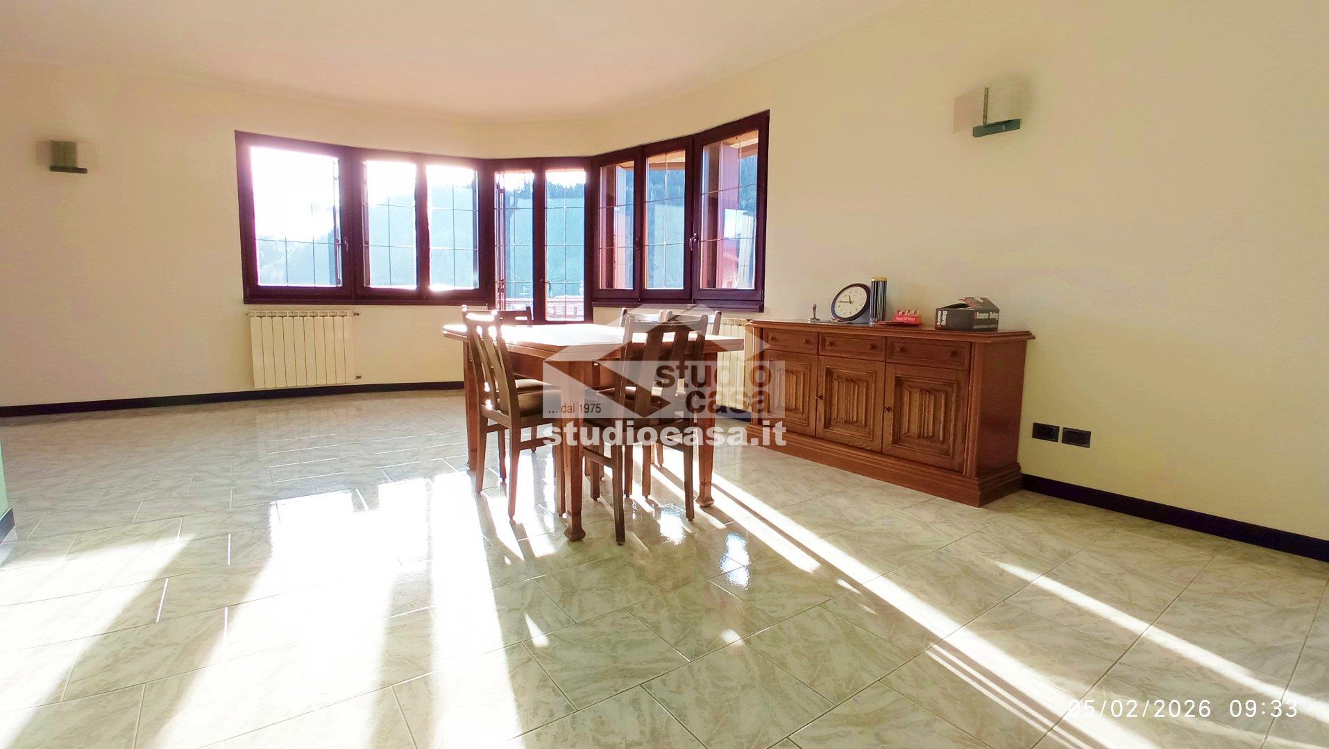 Appartamento in vendita a Rovetta
