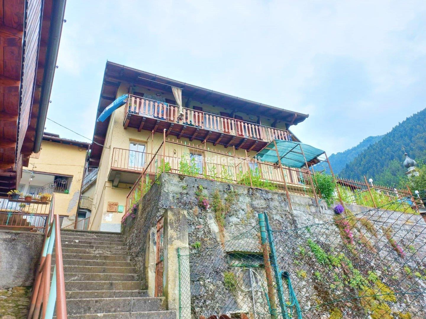 Casa Bifamiliare in vendita a Ardesio