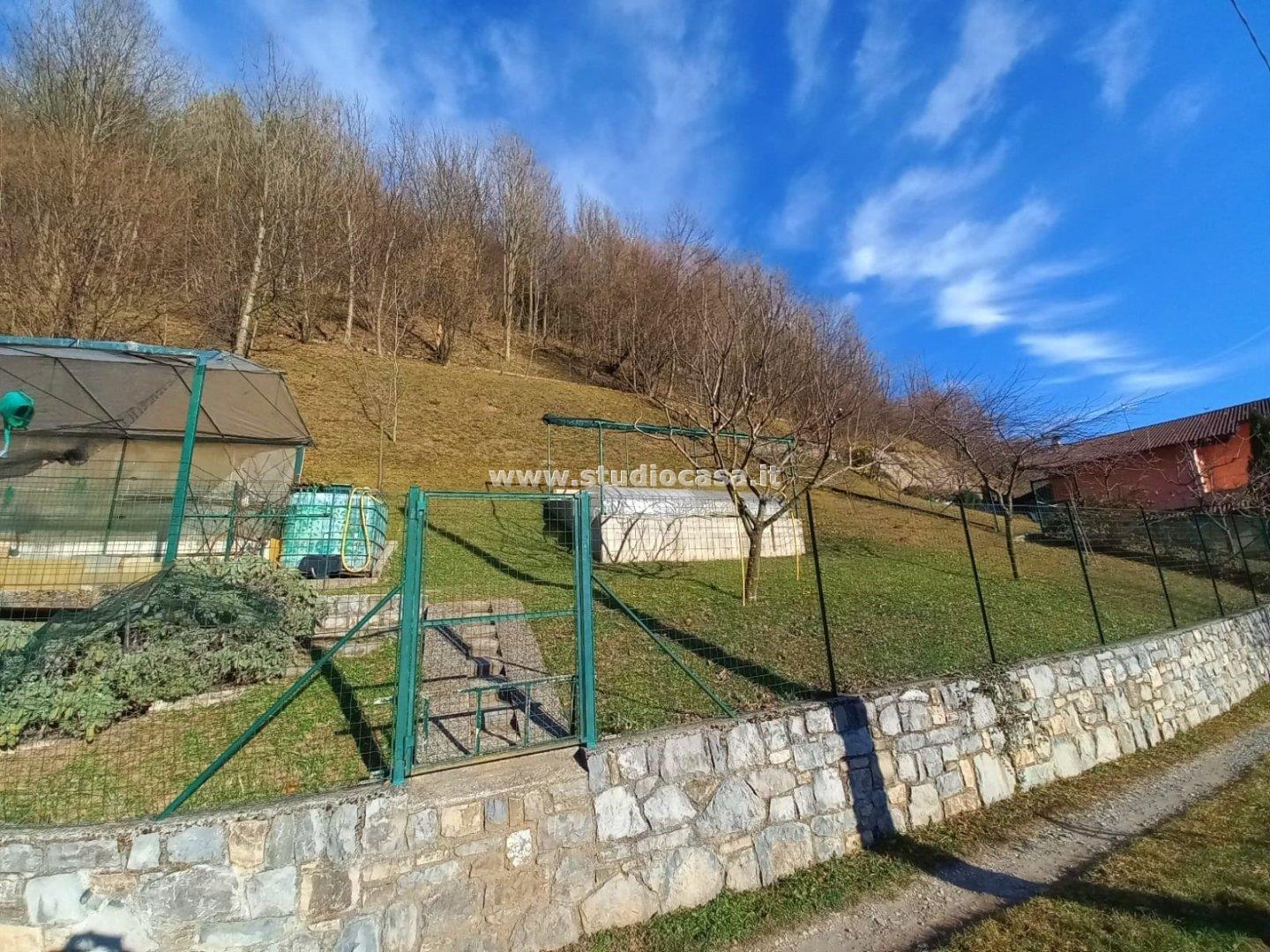 Terreno Residenziale in vendita a Gorno