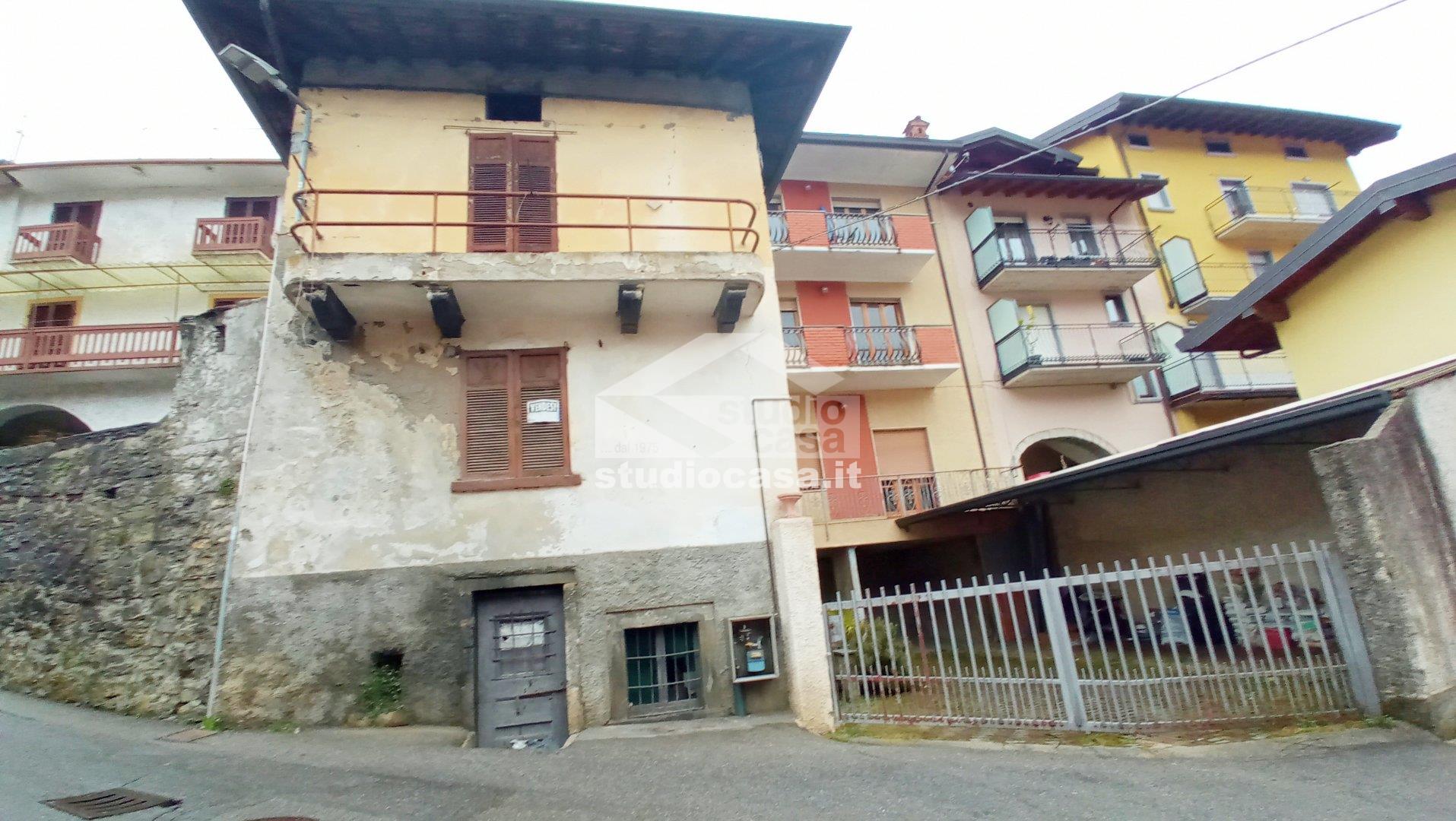 Casa Unifamiliare in vendita a Gorno