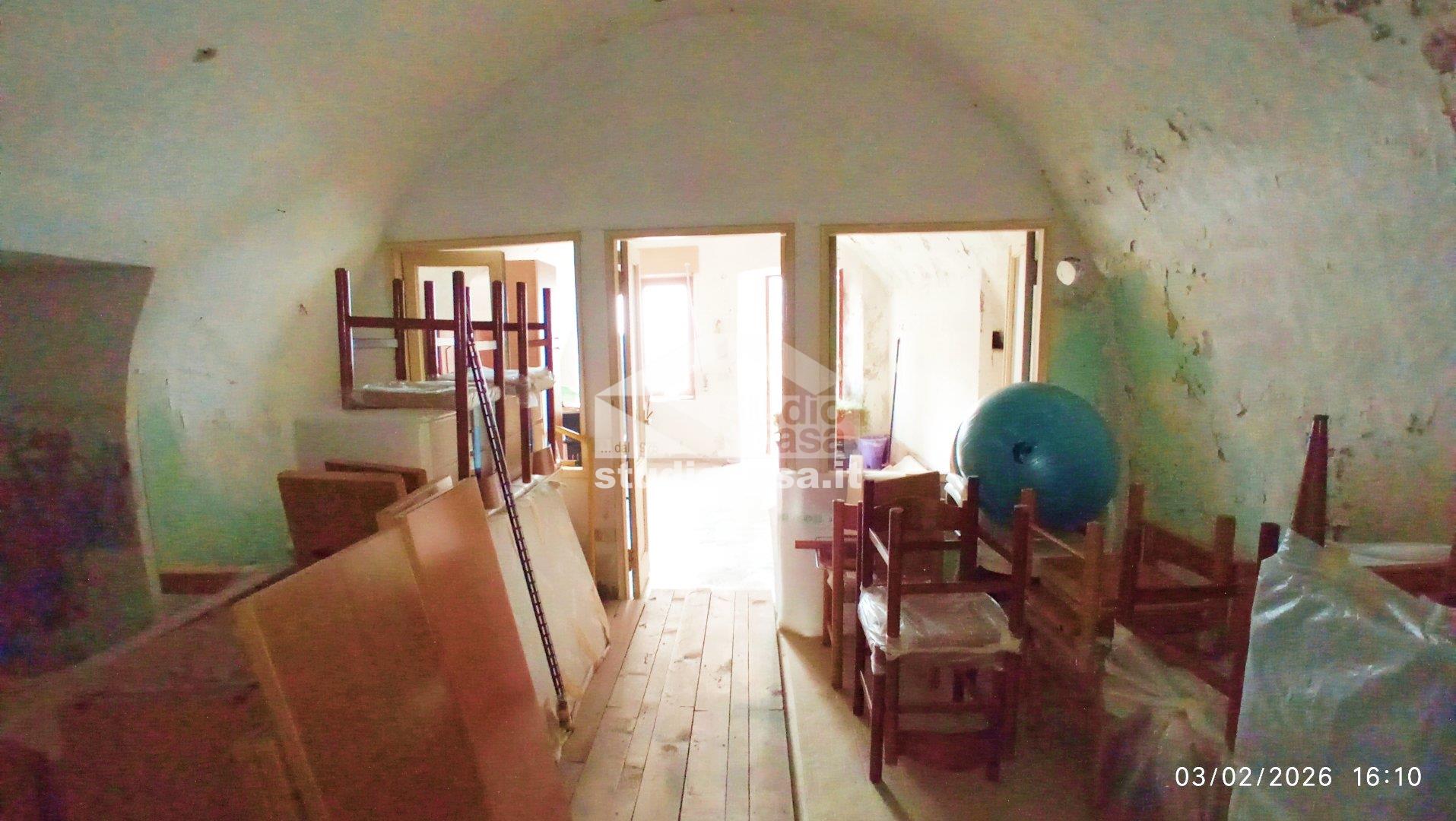 Casa Rustica in vendita a Gorno