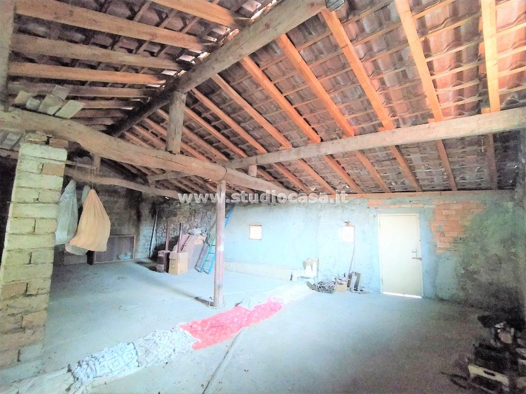 Casa Bifamiliare in vendita a Gorno