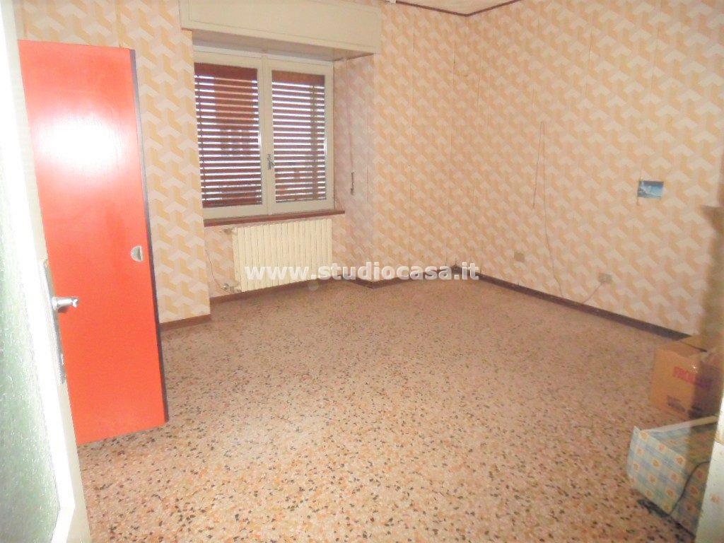 Casa Bifamiliare in vendita a Gorno