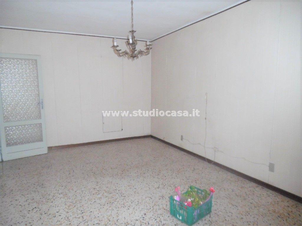 Casa Bifamiliare in vendita a Gorno