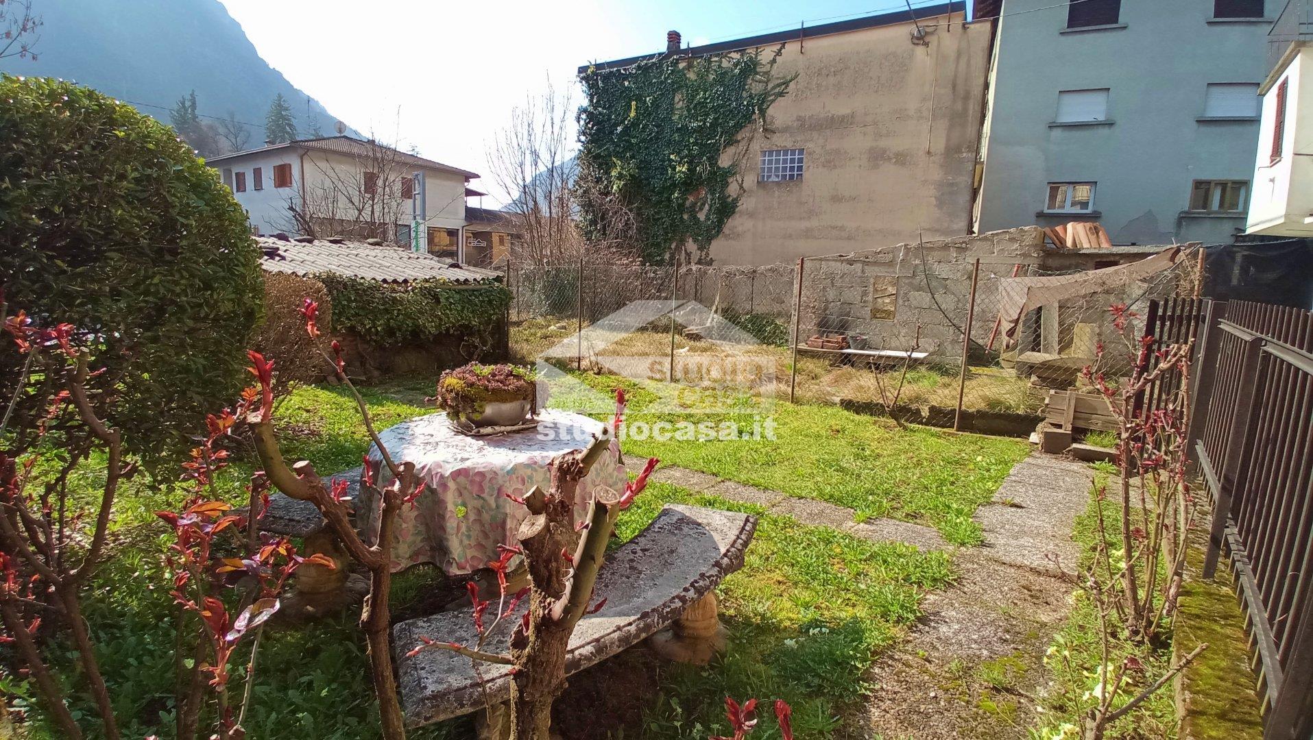 Casa Bifamiliare in vendita a Ponte Nossa
