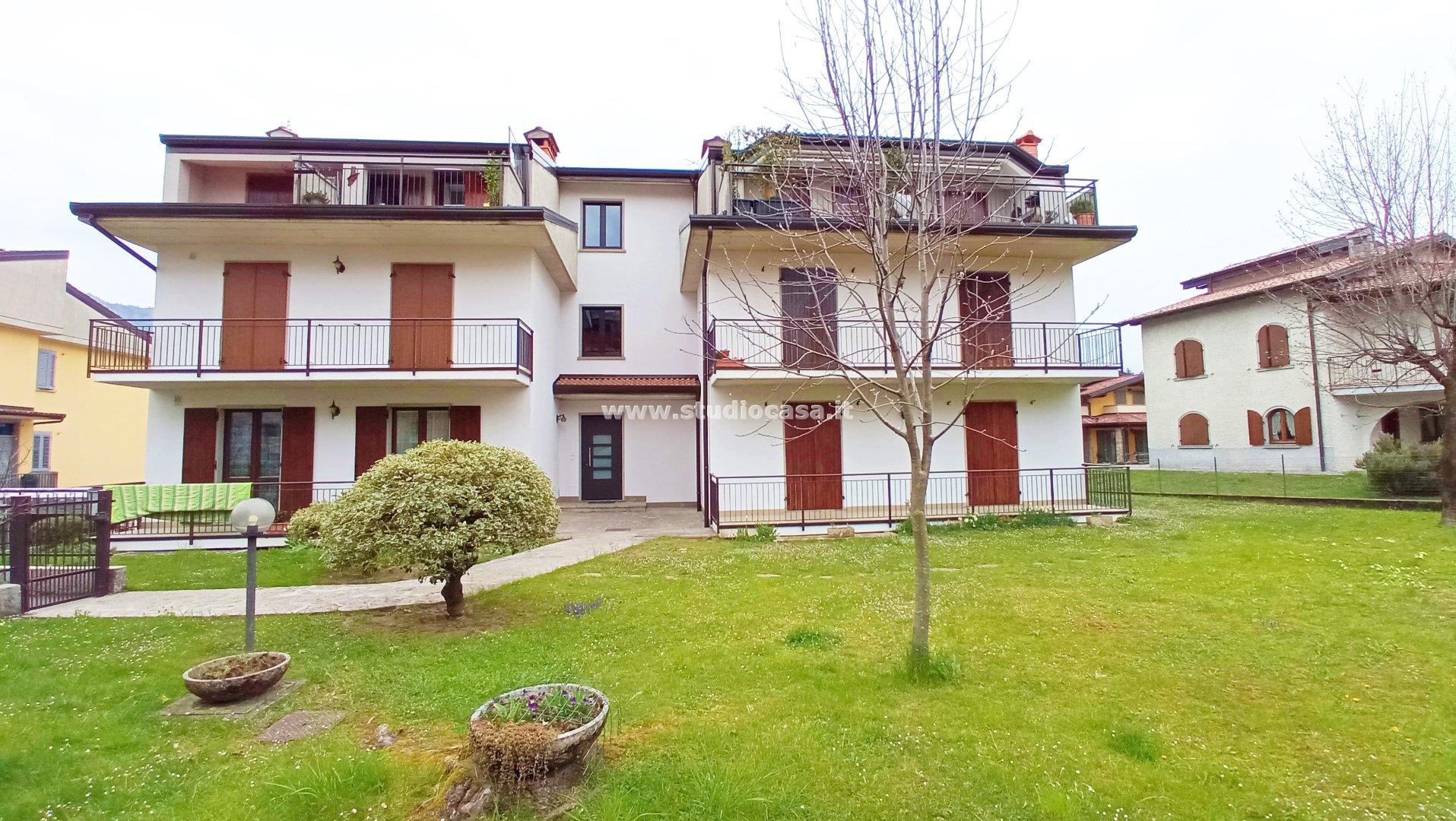Appartamento in vendita a Rovetta