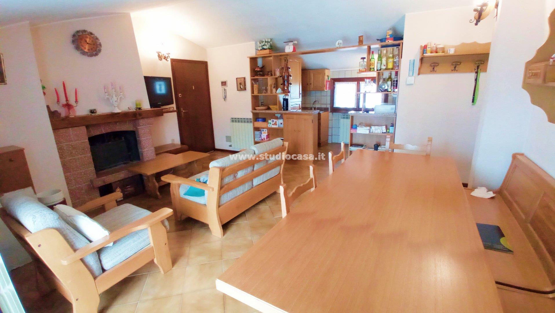 Appartamento in vendita a Rovetta