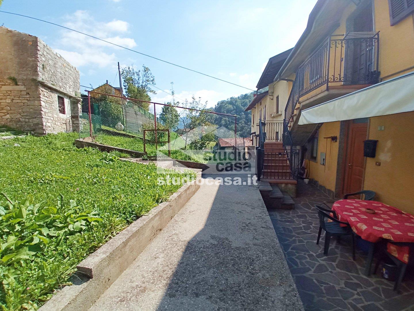 Casa Rustica in vendita a Gorno