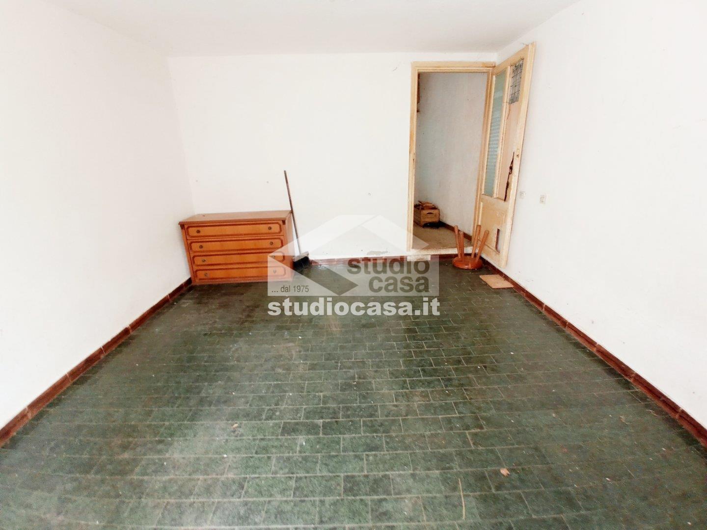 Casa Rustica in vendita a Gorno