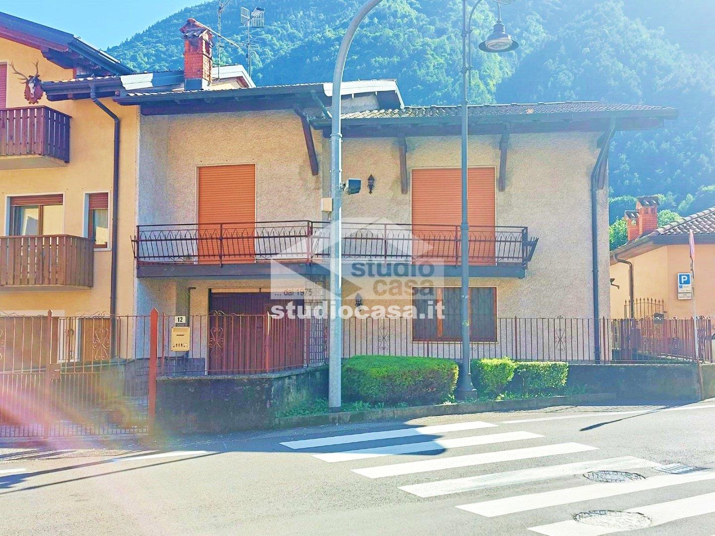 Casa Bifamiliare in vendita a Cerete