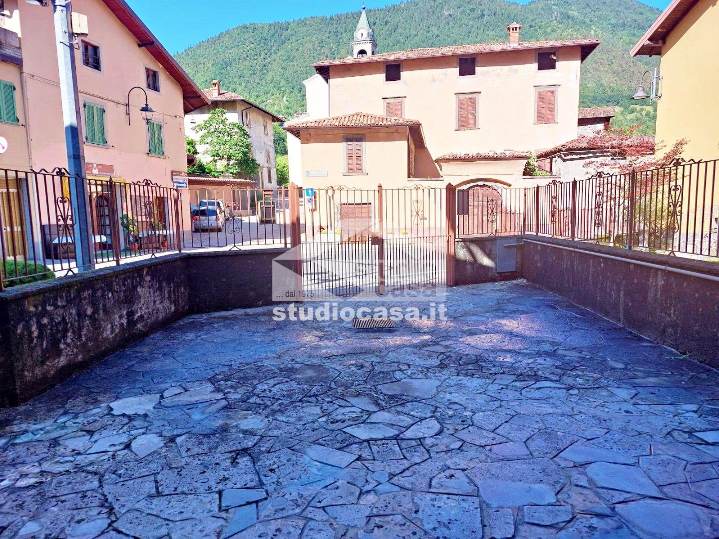 Casa Bifamiliare in vendita a Cerete