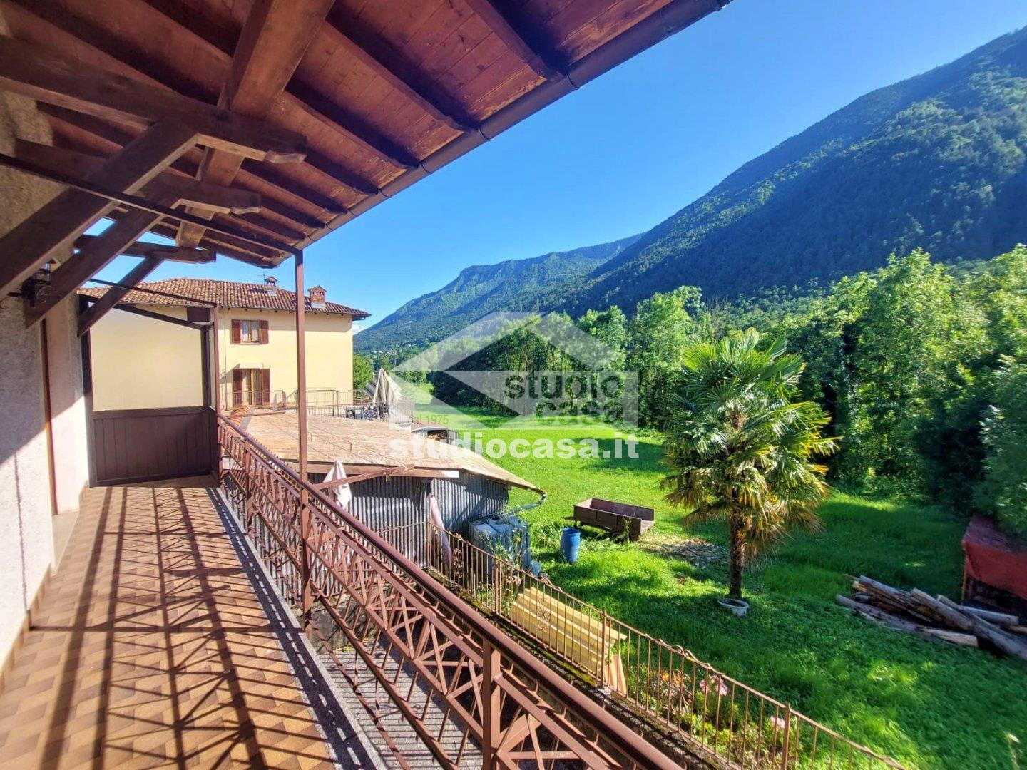 Casa Bifamiliare in vendita a Cerete