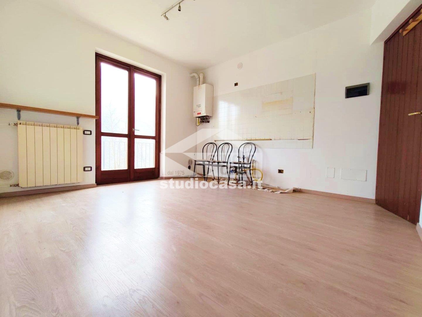 Appartamento in vendita a Parre