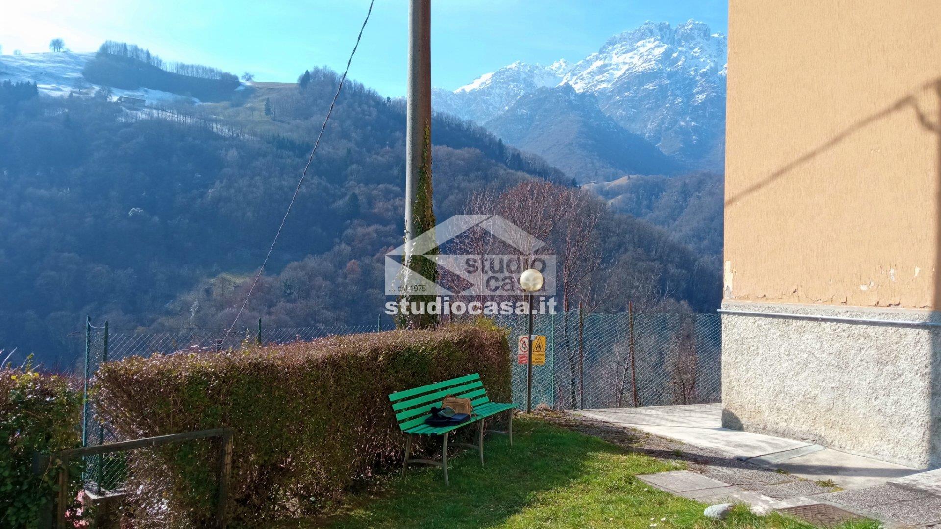Appartamento in vendita a Gorno