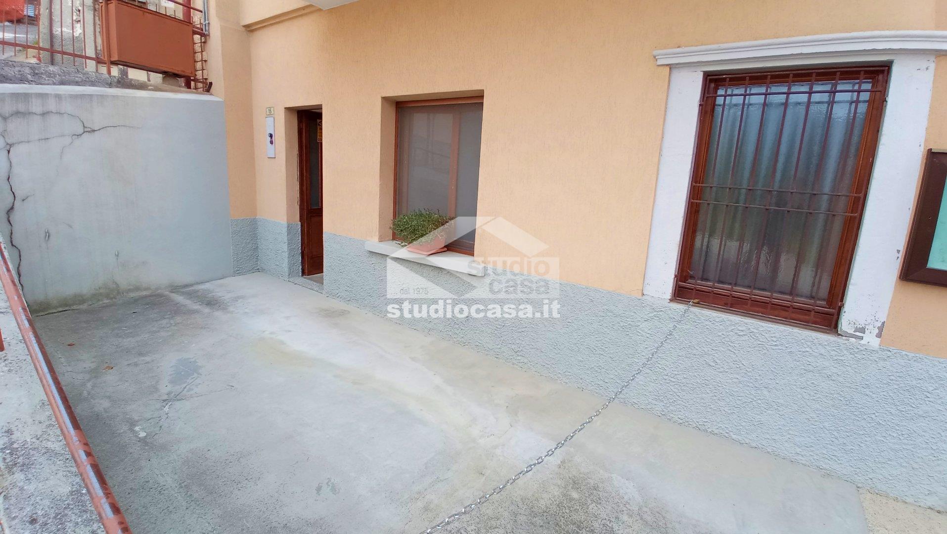 Casa Rustica in vendita a Gorno