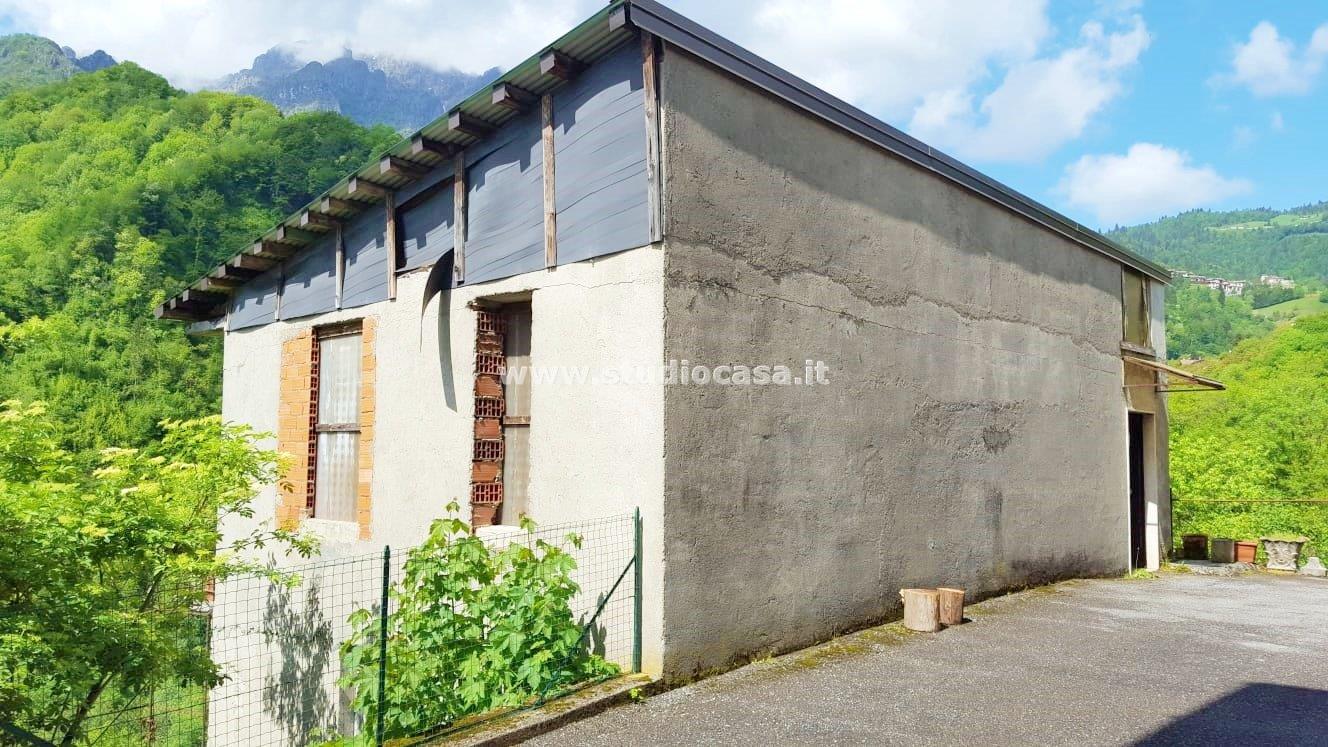 Cascina in vendita a Gorno