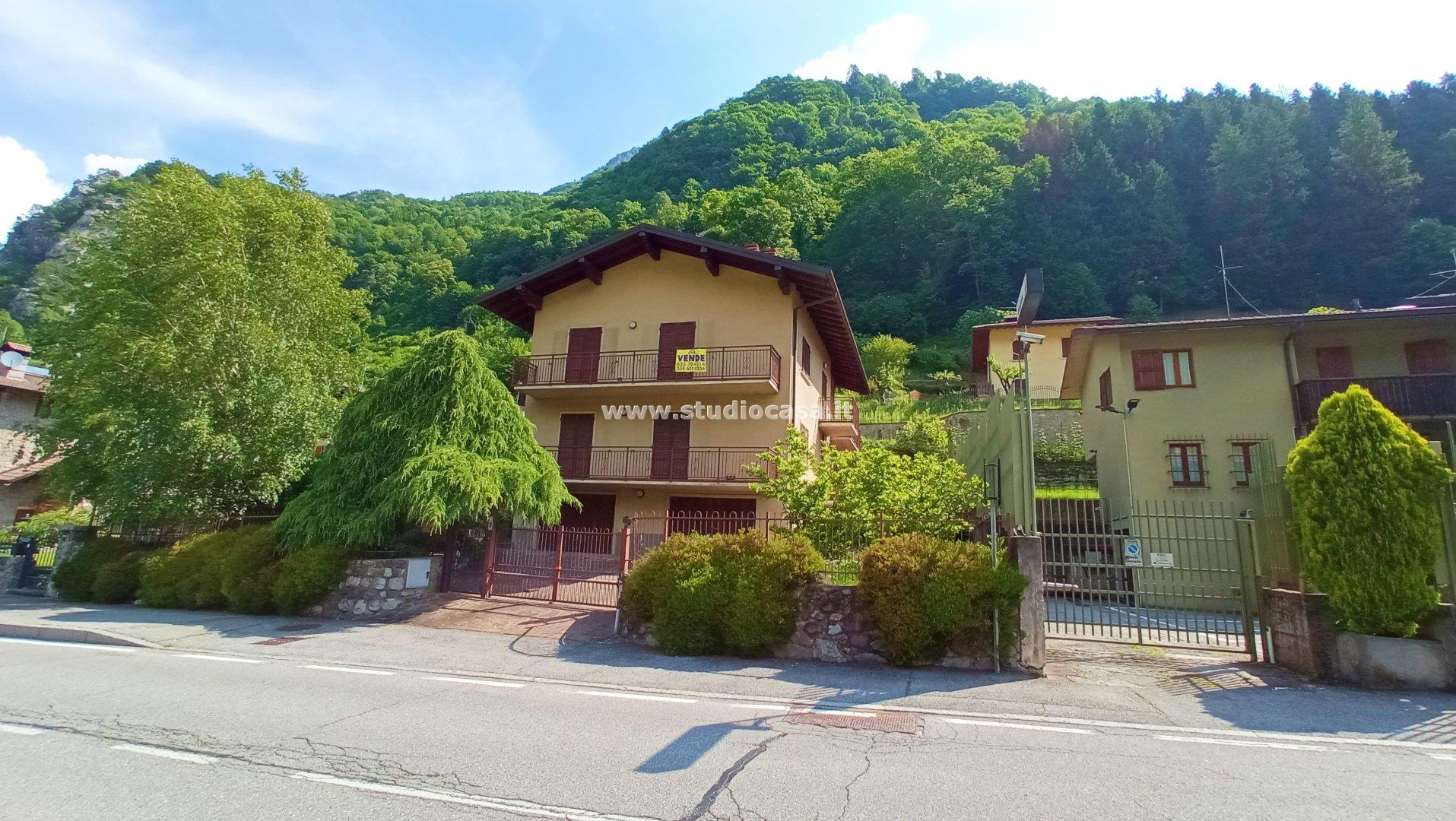 Villa Plurifamiliare in vendita a Ardesio