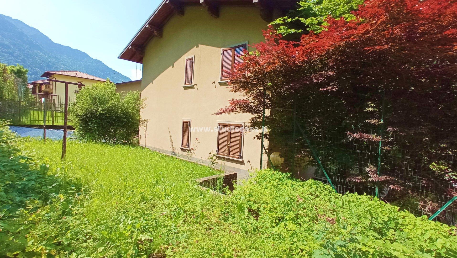 Villa Plurifamiliare in vendita a Ardesio