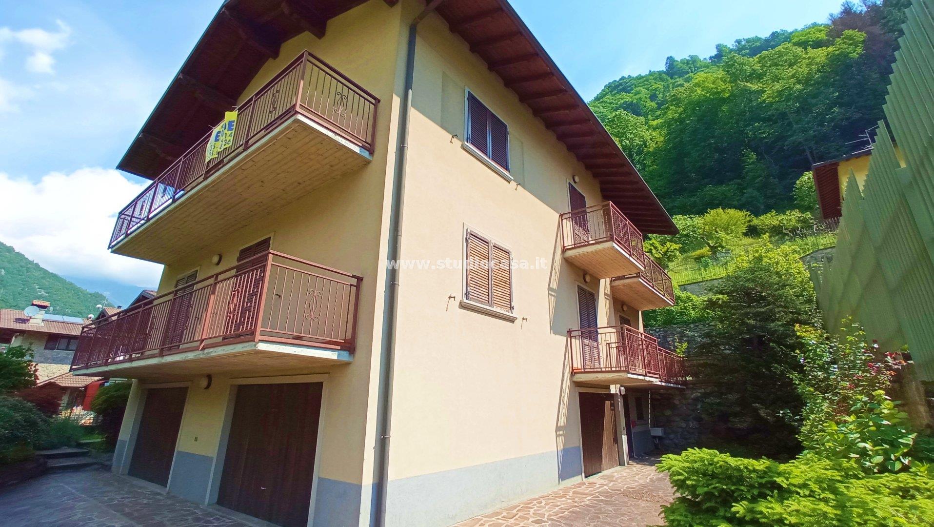 Villa Plurifamiliare in vendita a Ardesio