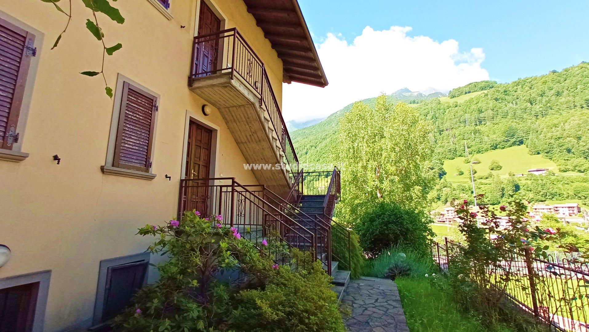 Villa Plurifamiliare in vendita a Ardesio