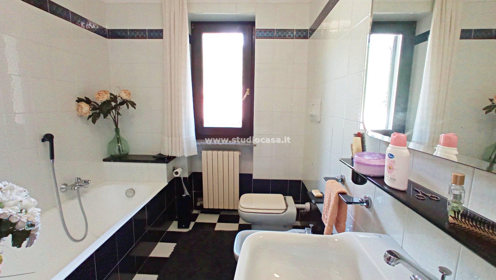 Villa Plurifamiliare in vendita a Ardesio