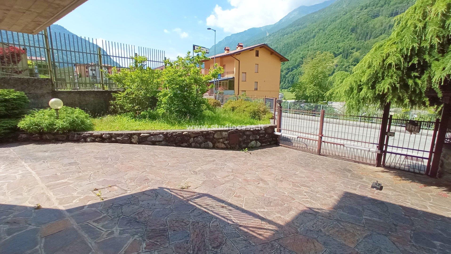Villa Plurifamiliare in vendita a Ardesio
