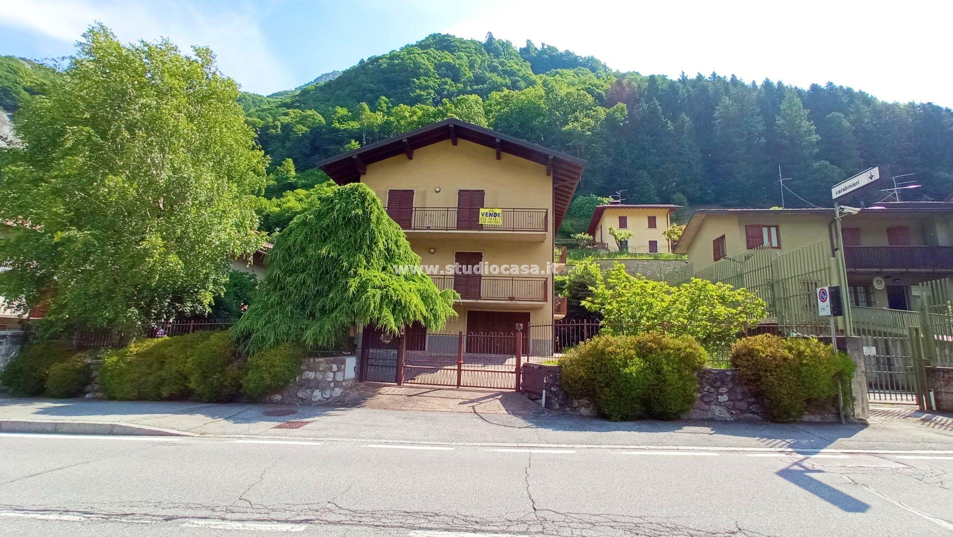 Villa Plurifamiliare in vendita a Ardesio