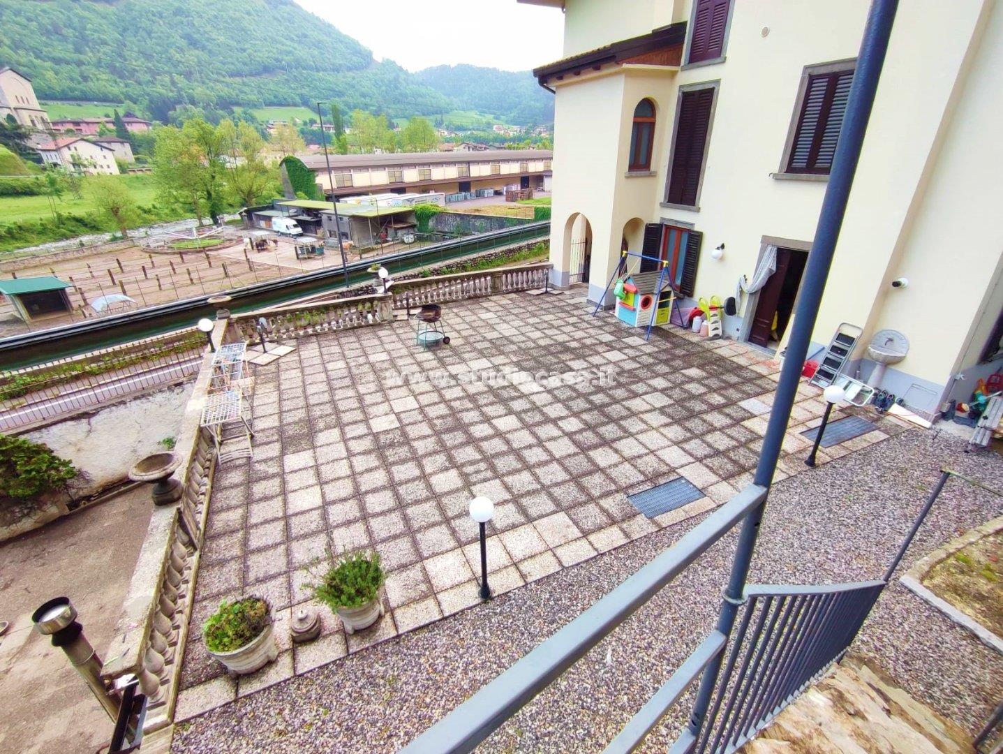 Appartamento in vendita a Villa d