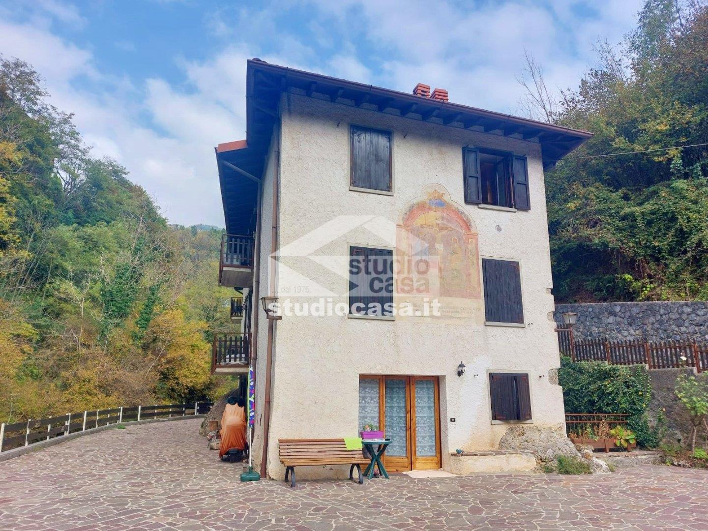 Appartamento in vendita a Ponte Nossa