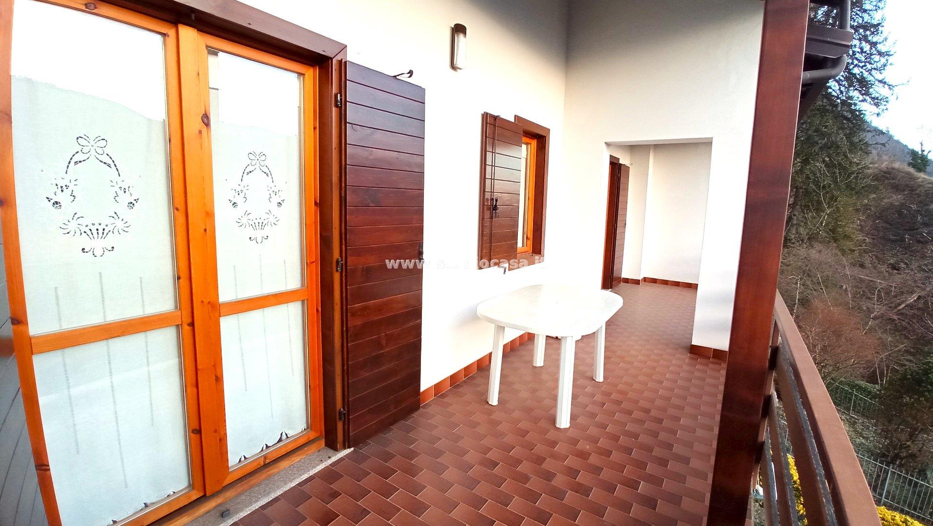 Appartamento in vendita a Rovetta