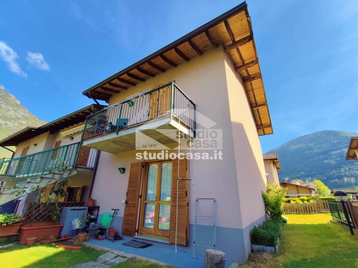 Villa a schiera di testa in vendita a Piario