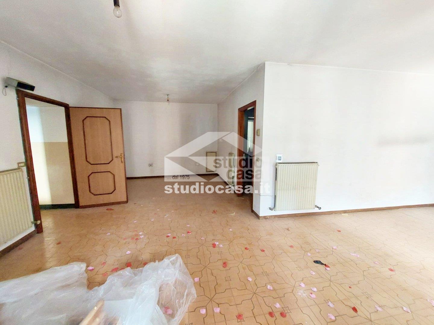 Casa Plurifamiliare in vendita a Ardesio