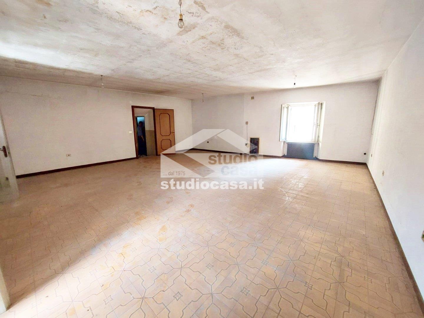 Casa Plurifamiliare in vendita a Ardesio