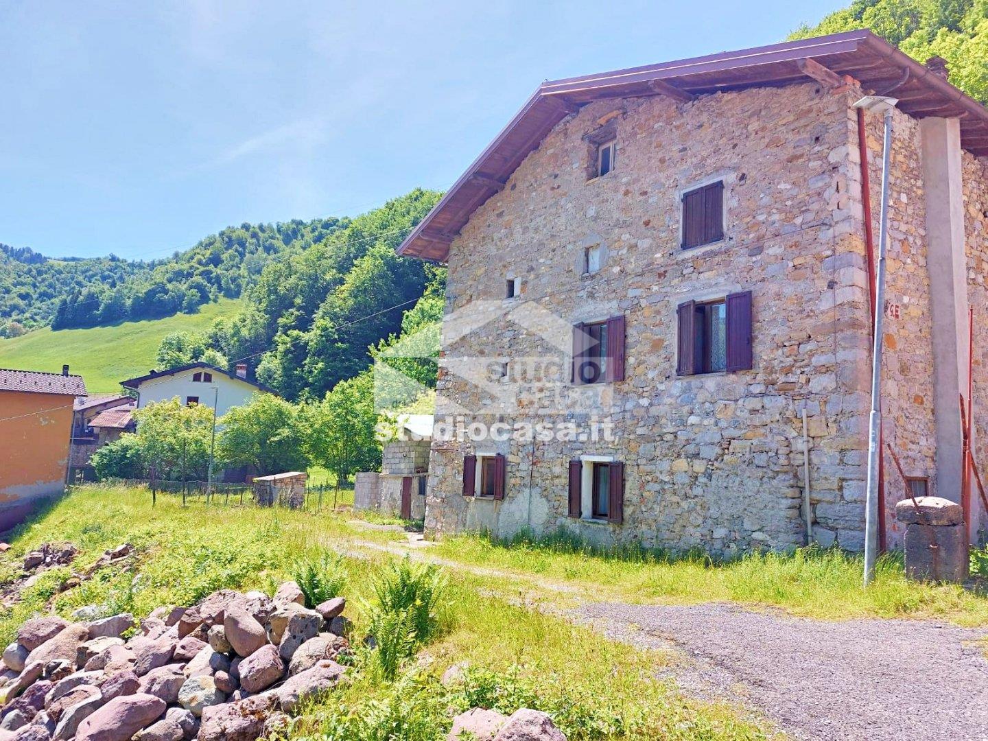 Casa Unifamiliare in vendita a Clusone
