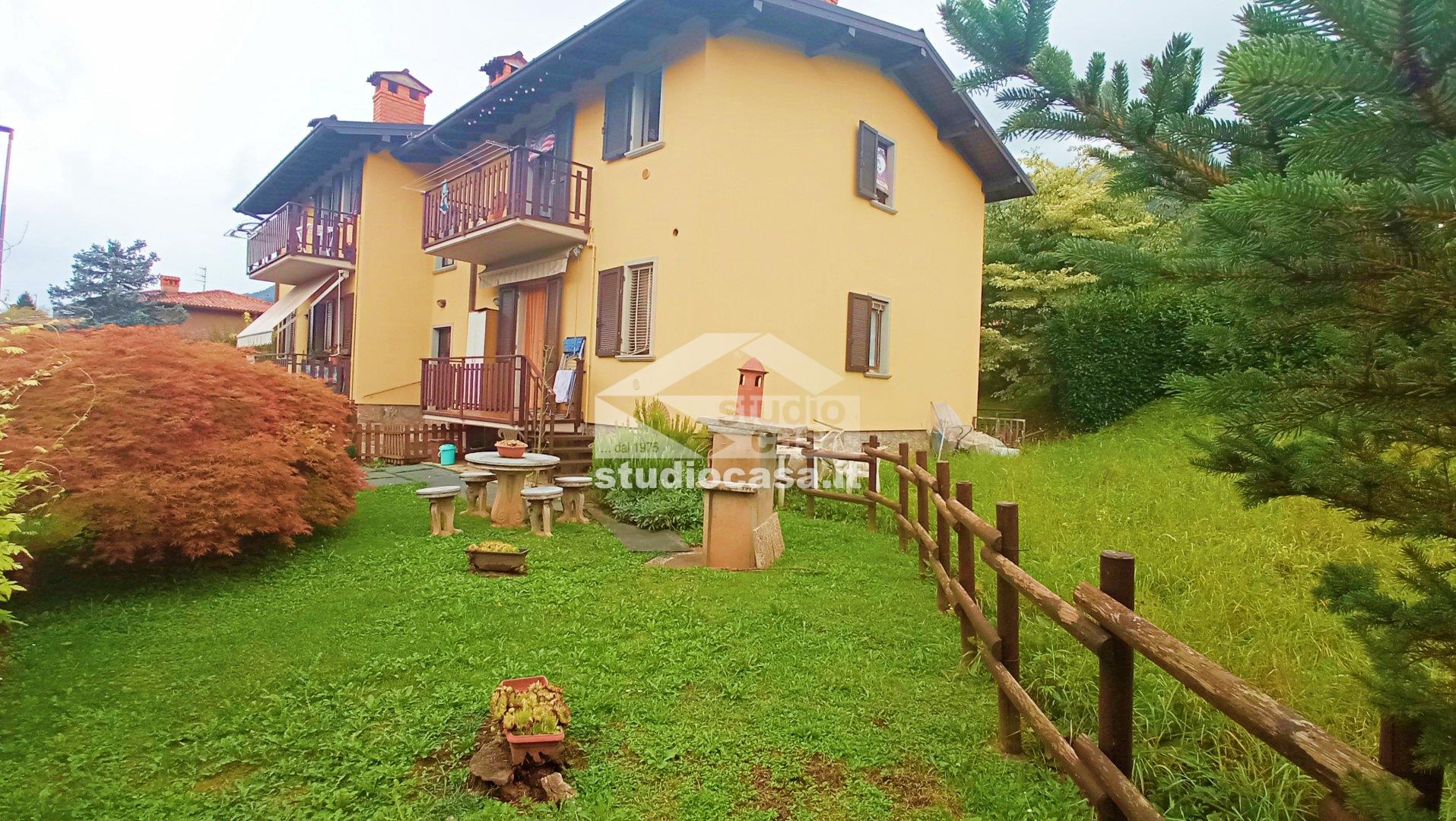 Appartamento in vendita a Rovetta