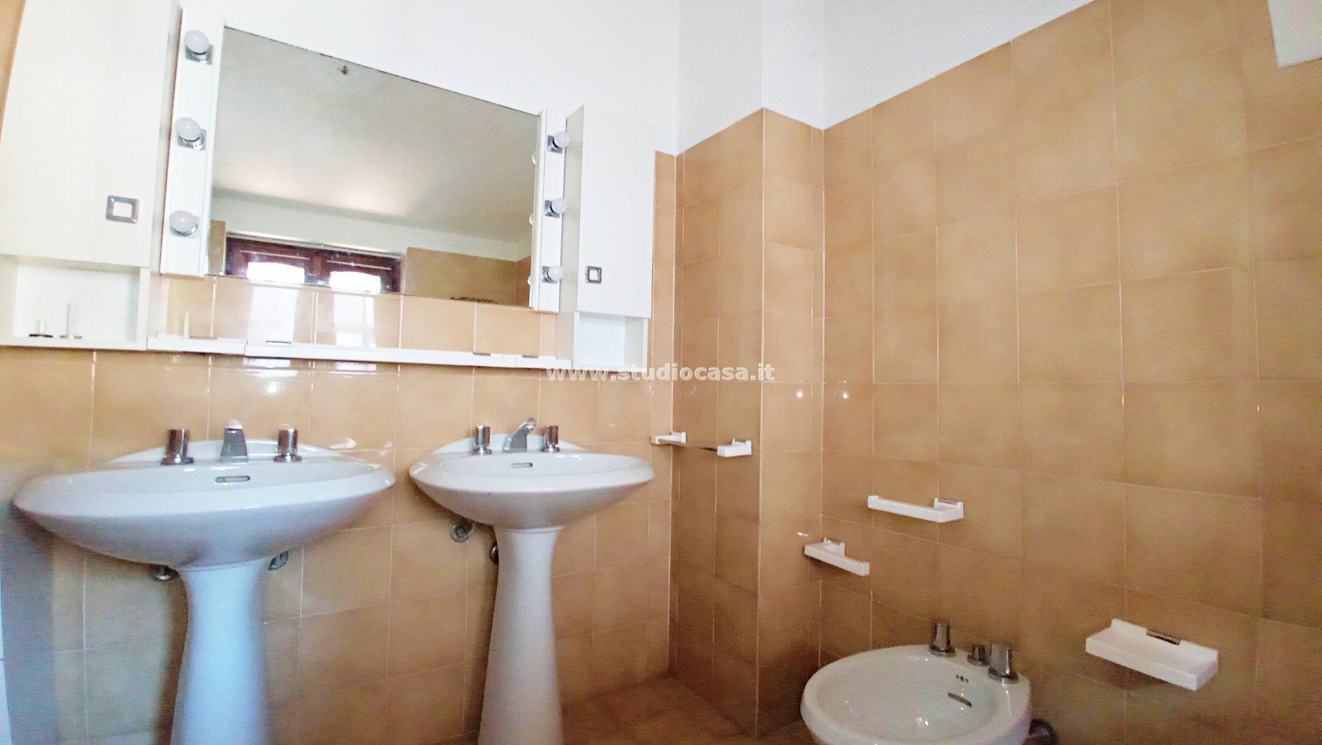 Casa Bifamiliare in vendita a Villa d
