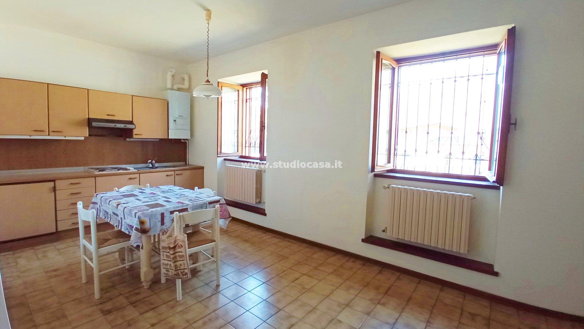 Casa Bifamiliare in vendita a Villa d