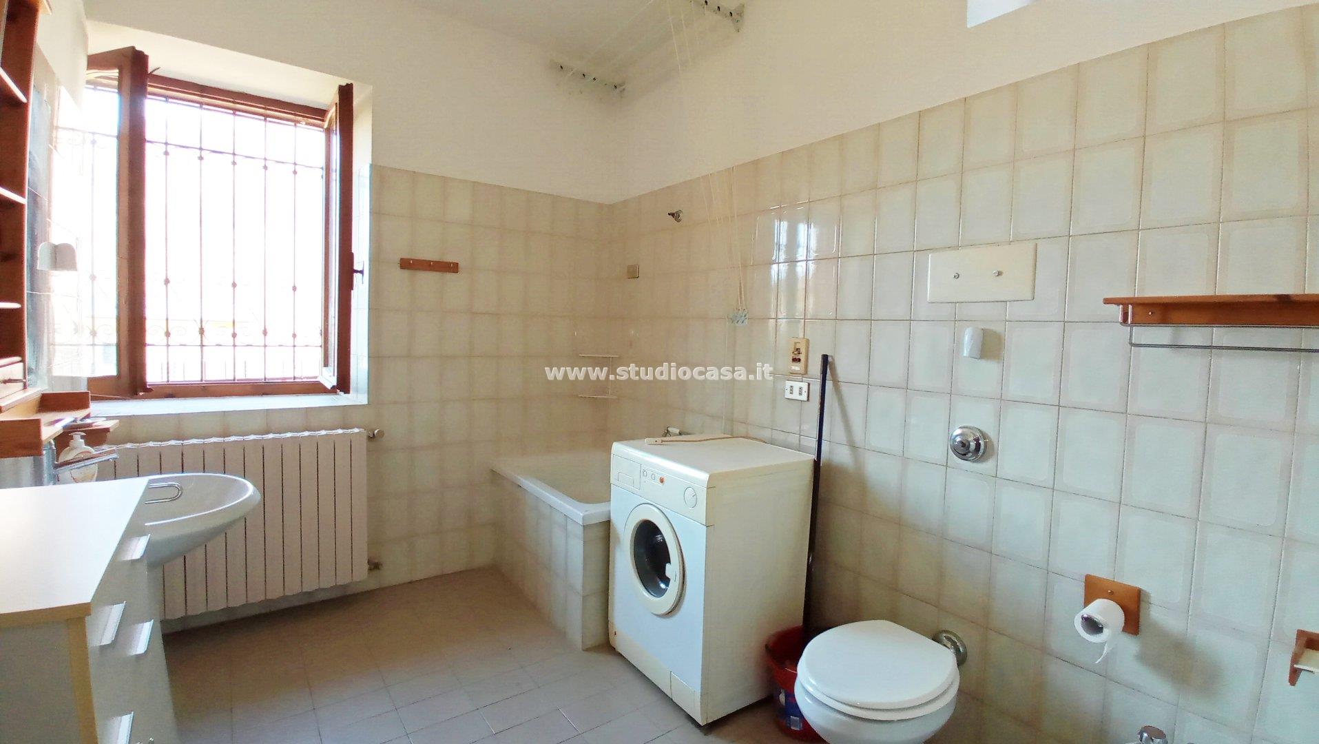 Casa Bifamiliare in vendita a Villa d