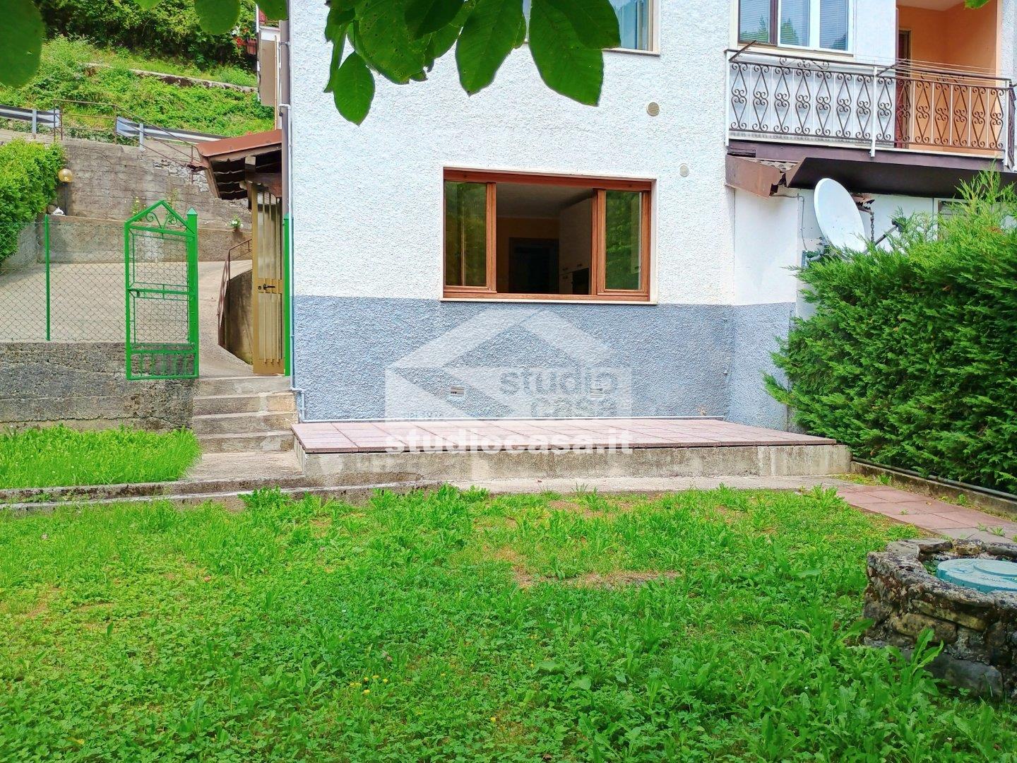 Appartamento in vendita a Gorno
