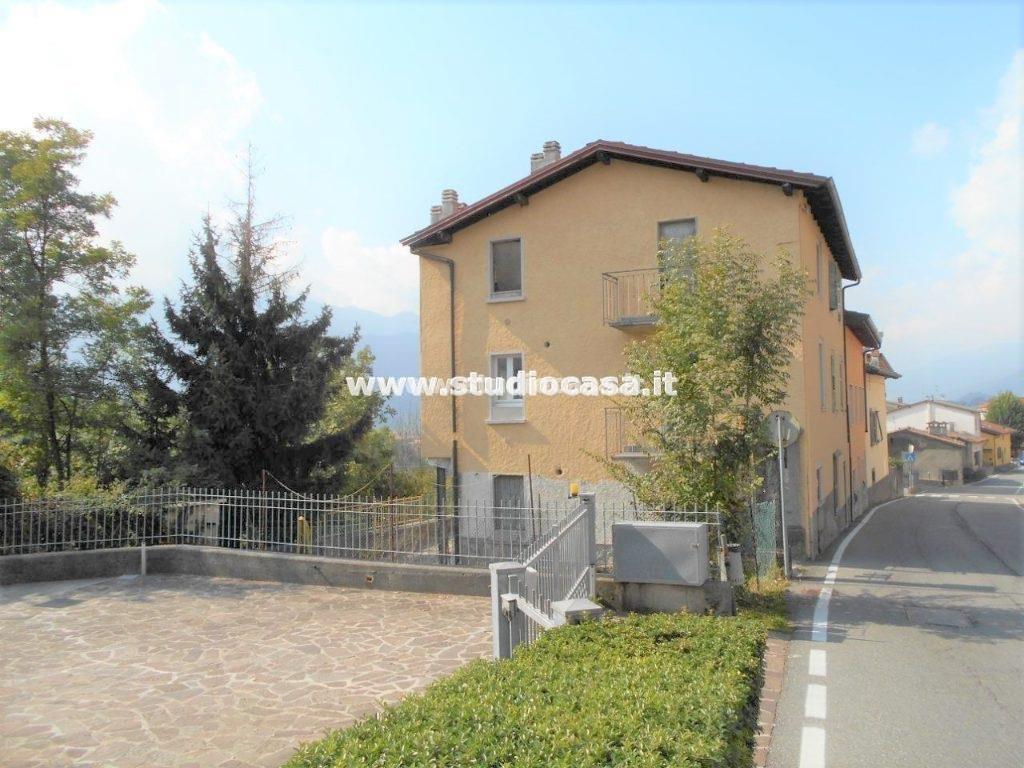 Appartamento in vendita a Rovetta