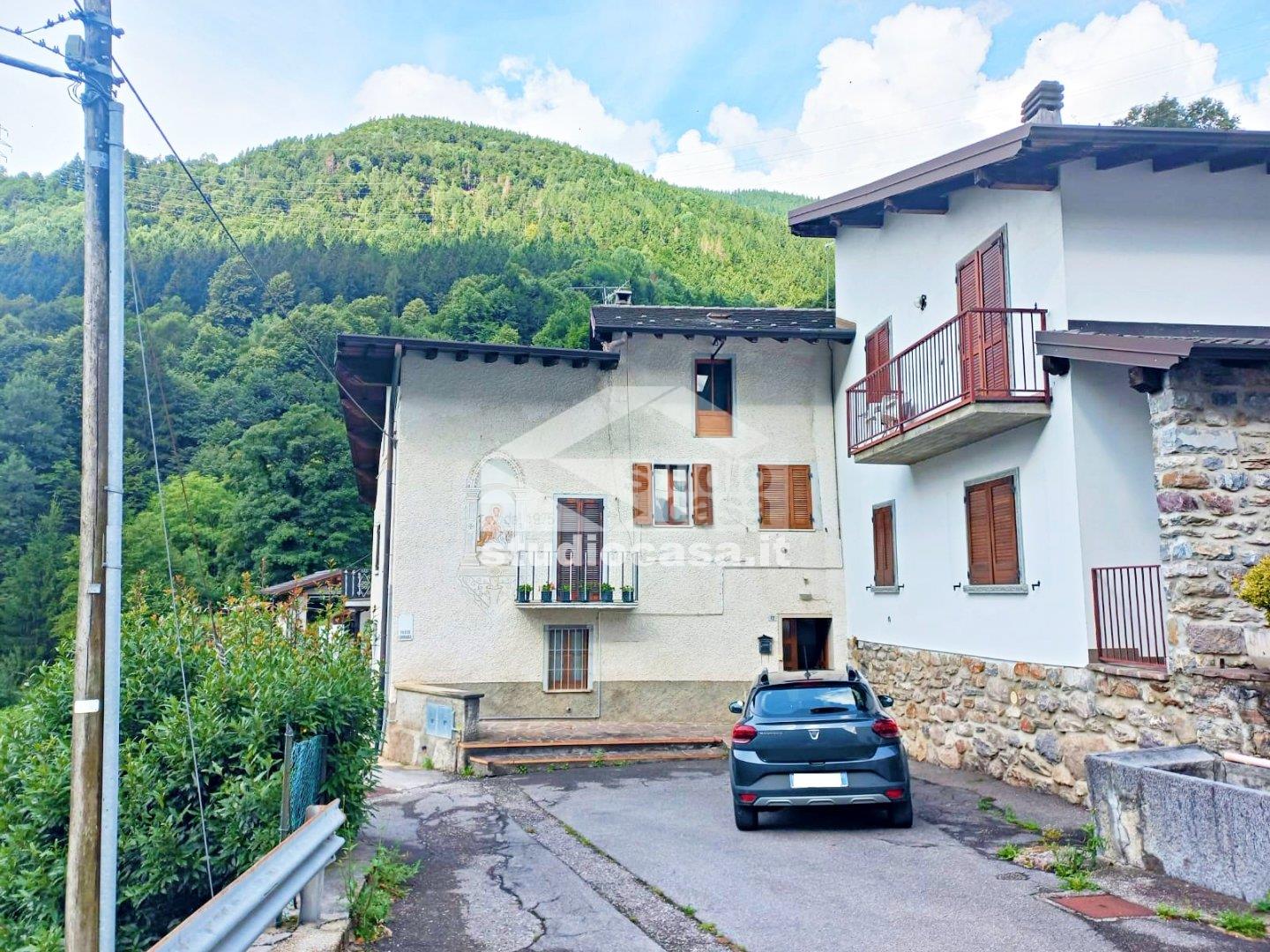 Casa Unifamiliare in vendita a Gandellino