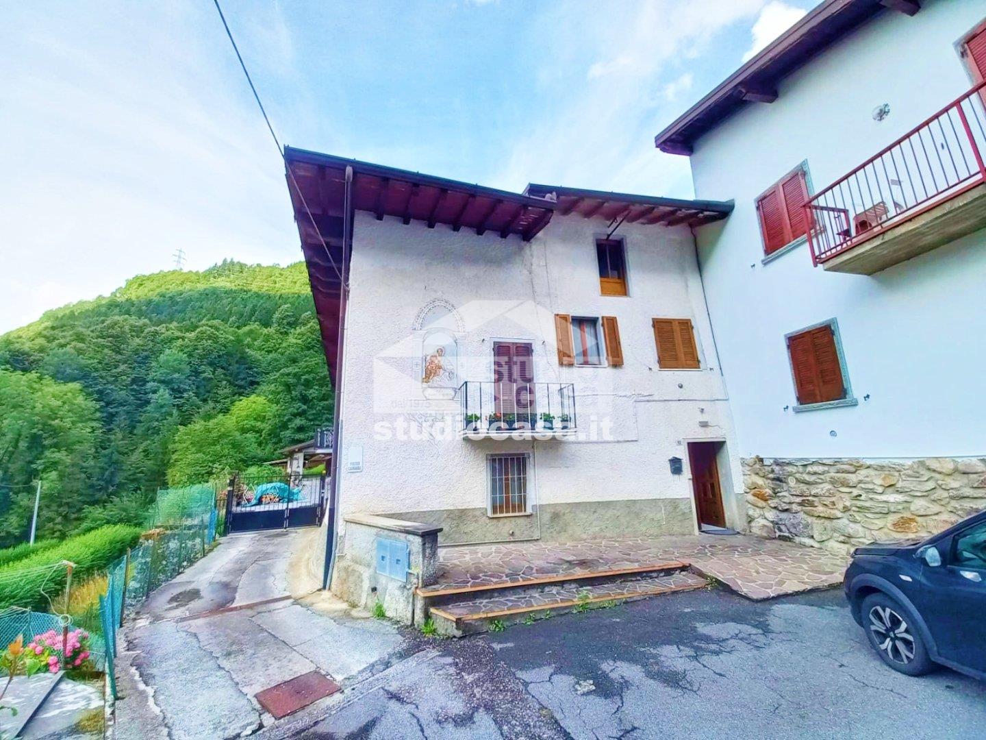 Casa Unifamiliare in vendita a Gandellino