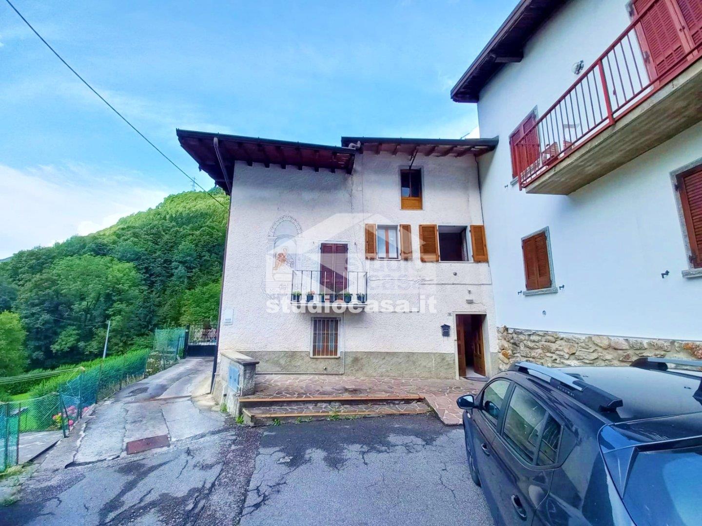 Casa Unifamiliare in vendita a Gandellino