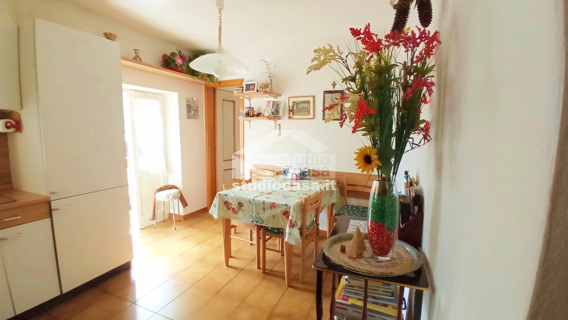 Casa Unifamiliare in vendita a Gorno