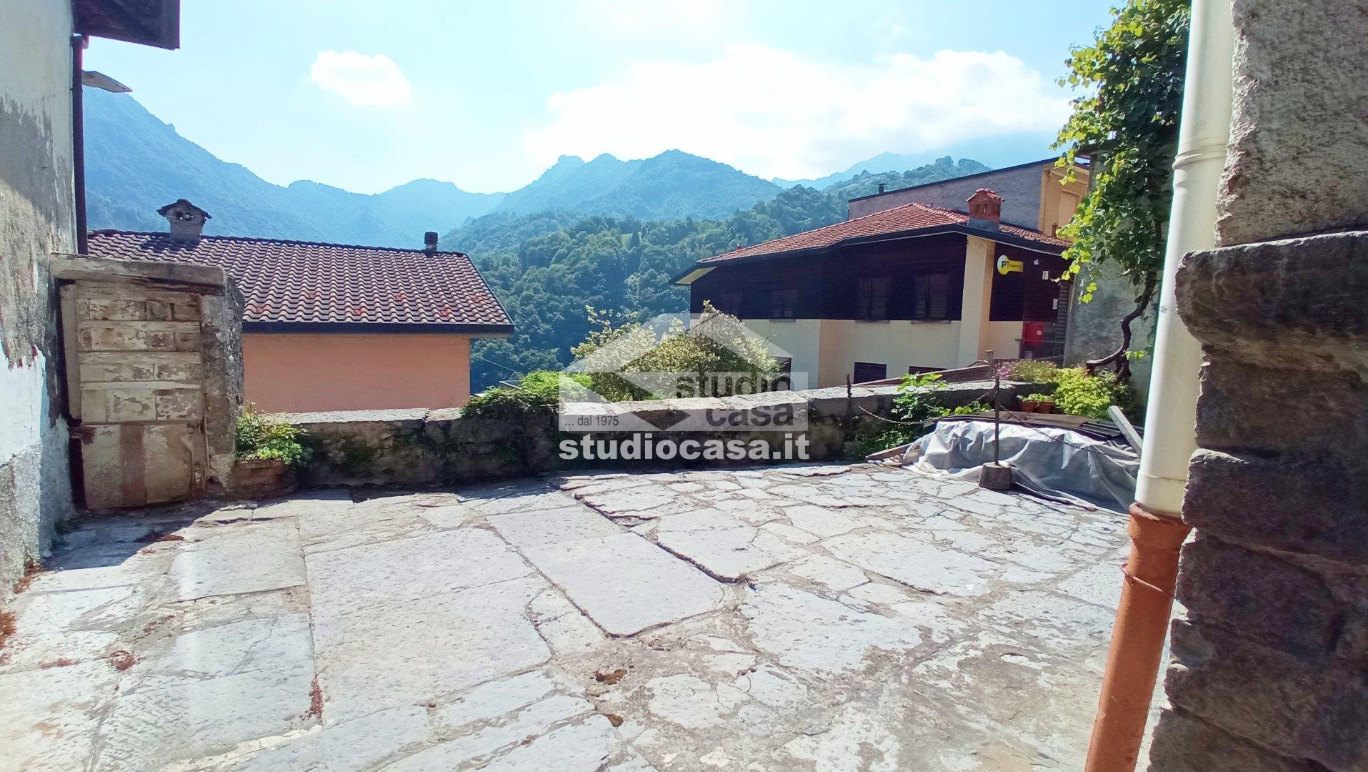 Casa Unifamiliare in vendita a Gorno