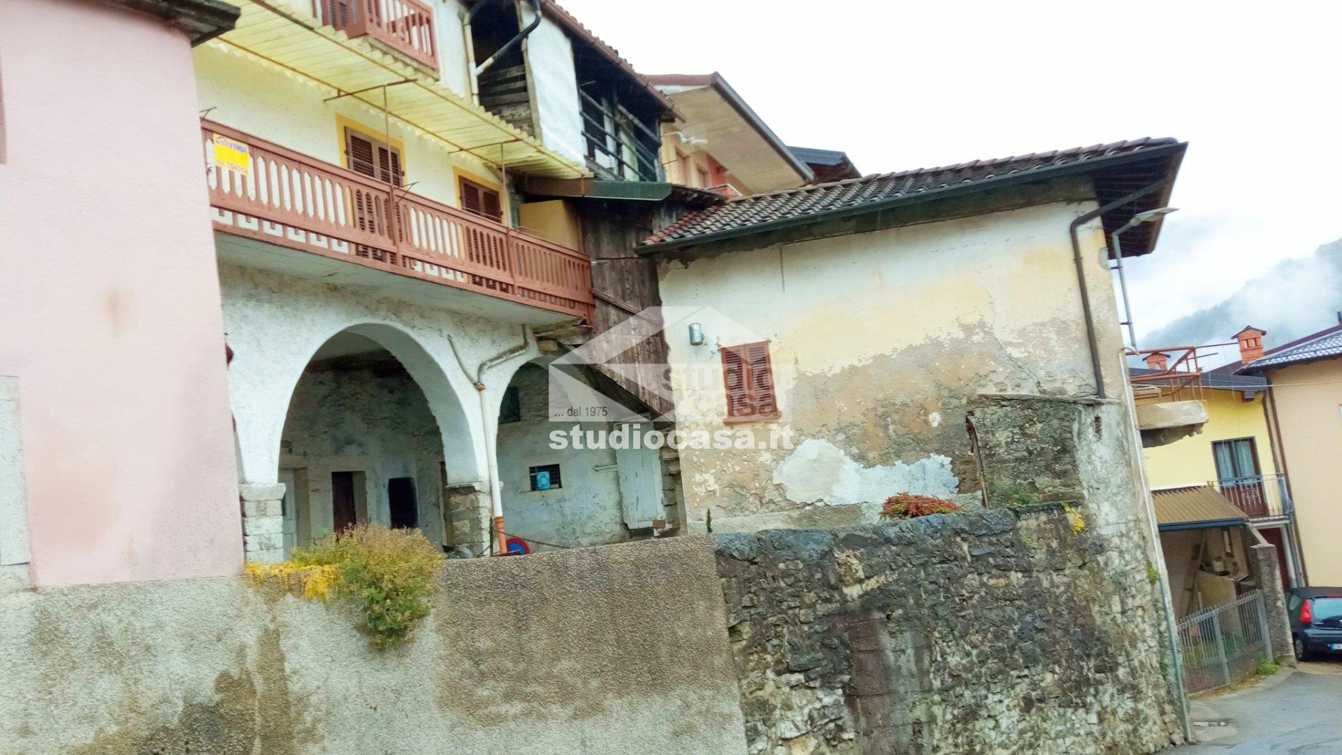 Casa Unifamiliare in vendita a Gorno
