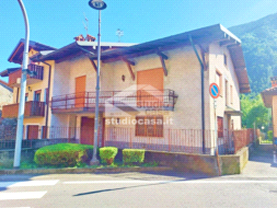 Casa Bifamiliare in vendita a Cerete