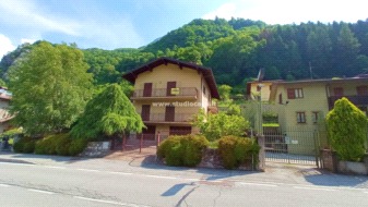 Villa Plurifamiliare in vendita a Ardesio