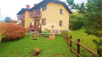 Appartamento in vendita a Rovetta
